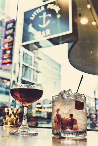 little-pearl-bar-exterior